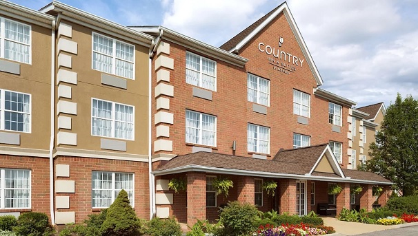 Budget Cleveland Country Inn & Suites by Radisson